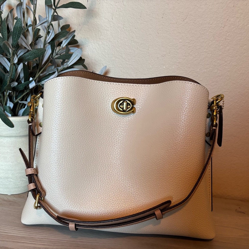 Coach Willow Shoulder Bag